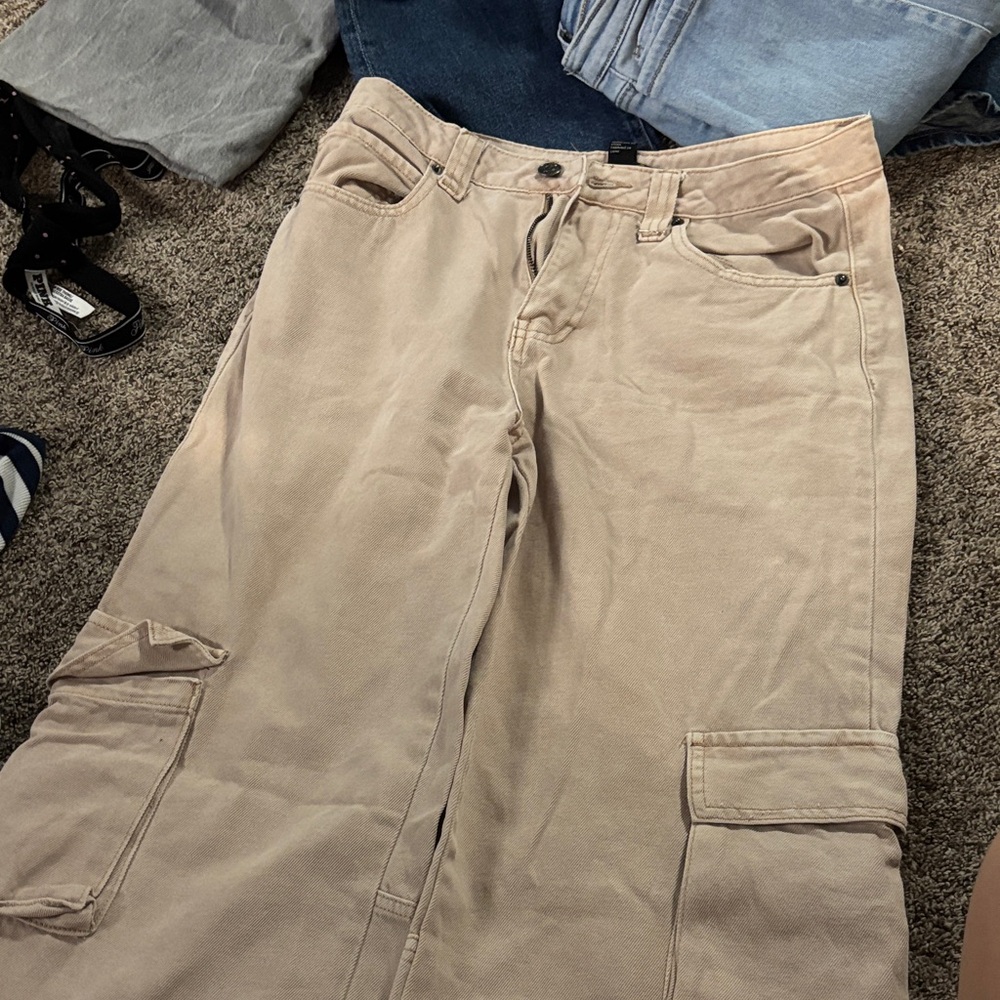 Forever 21 Light Beige High-Rise Cargo Pants
